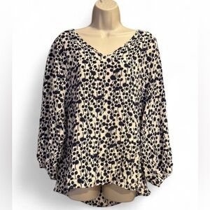 Islefield 100% Silk Blouse L Navy & Cream Abstract Print 3/4 Sleeve Flowy Top